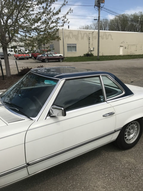 1984 White Mercedes-Benz SL-Class