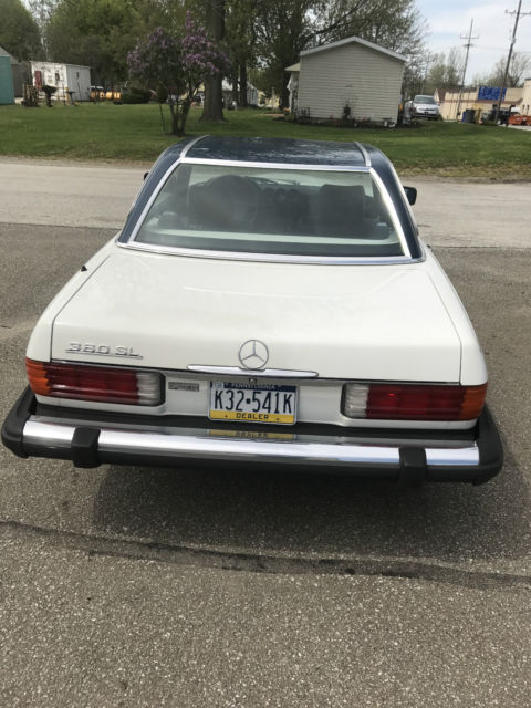 1984 White Mercedes-Benz SL-Class