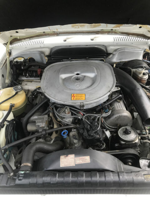 1984 White Mercedes-Benz SL-Class