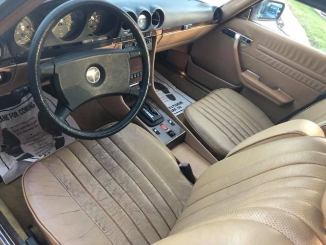 1984 Black Mercedes-Benz 300-Series