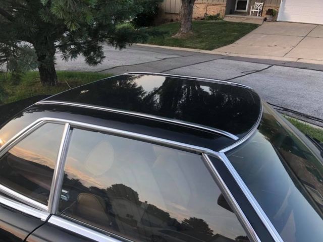 1984 Black Mercedes-Benz 300-Series