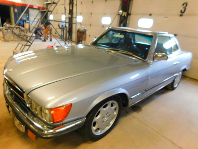 1984 Gray Mercedes-Benz SL-Class Sedan