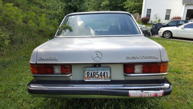 1984 Gray Mercedes-Benz 300-Series Sedan