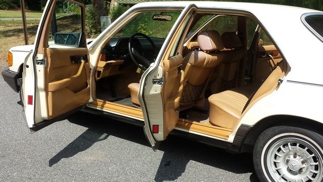 1984 Tan Mercedes-Benz 300-Series Sedan