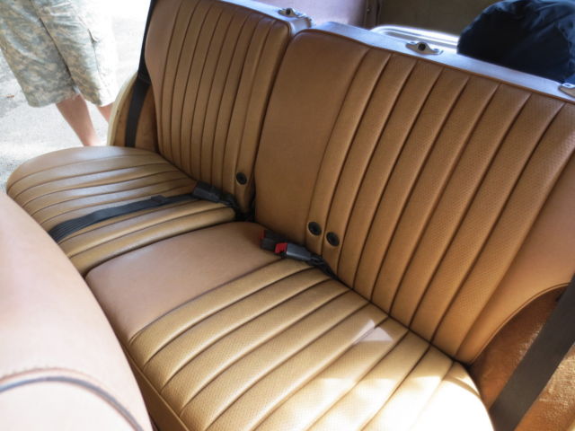 1984 White Mercedes-Benz 300-Series Wagon