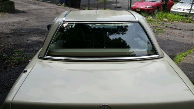 19840000 Mercedes-Benz SL-Class Convertible
