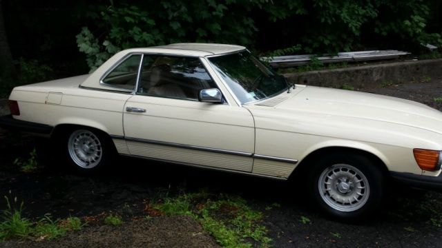 19840000 Mercedes-Benz SL-Class Convertible