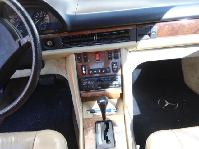 1984 Red Mercedes-Benz 500-Series Coupe