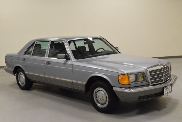 1984 Blue Mercedes-Benz 500 Sel Sedan
