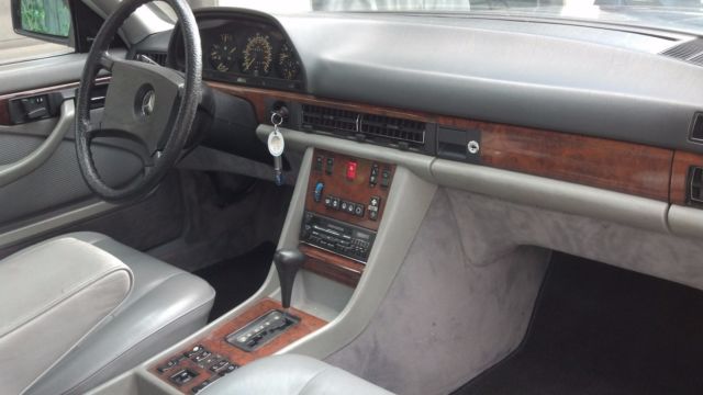 1984 Blue Mercedes-Benz 500-Series Coupe