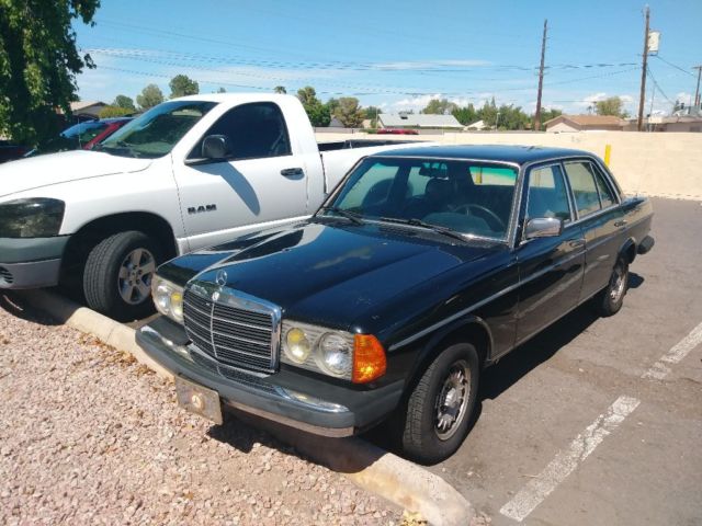 1984 Mercedes-Benz 300-Series