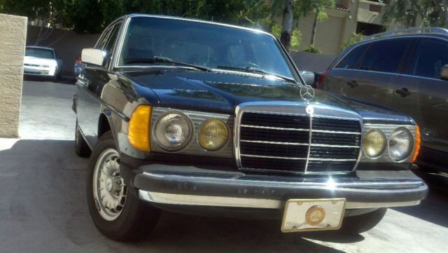 1984 Mercedes-Benz 300-Series