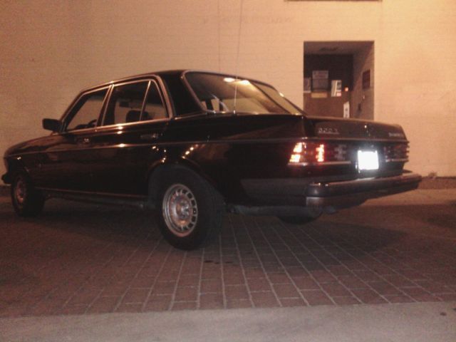 1984 Mercedes-Benz 300-Series