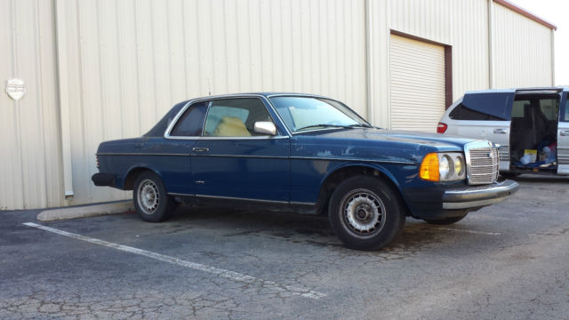 1984 Blue Mercedes-Benz 300-Series Coupe