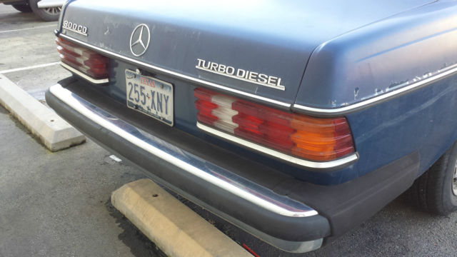 1984 Blue Mercedes-Benz 300-Series Coupe