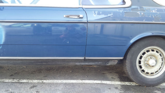 1984 Blue Mercedes-Benz 300-Series Coupe