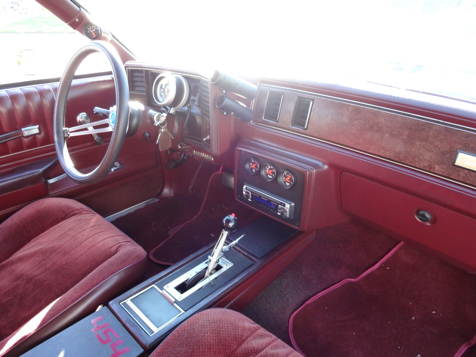 1984 White Chevrolet Monte Carlo Coupe