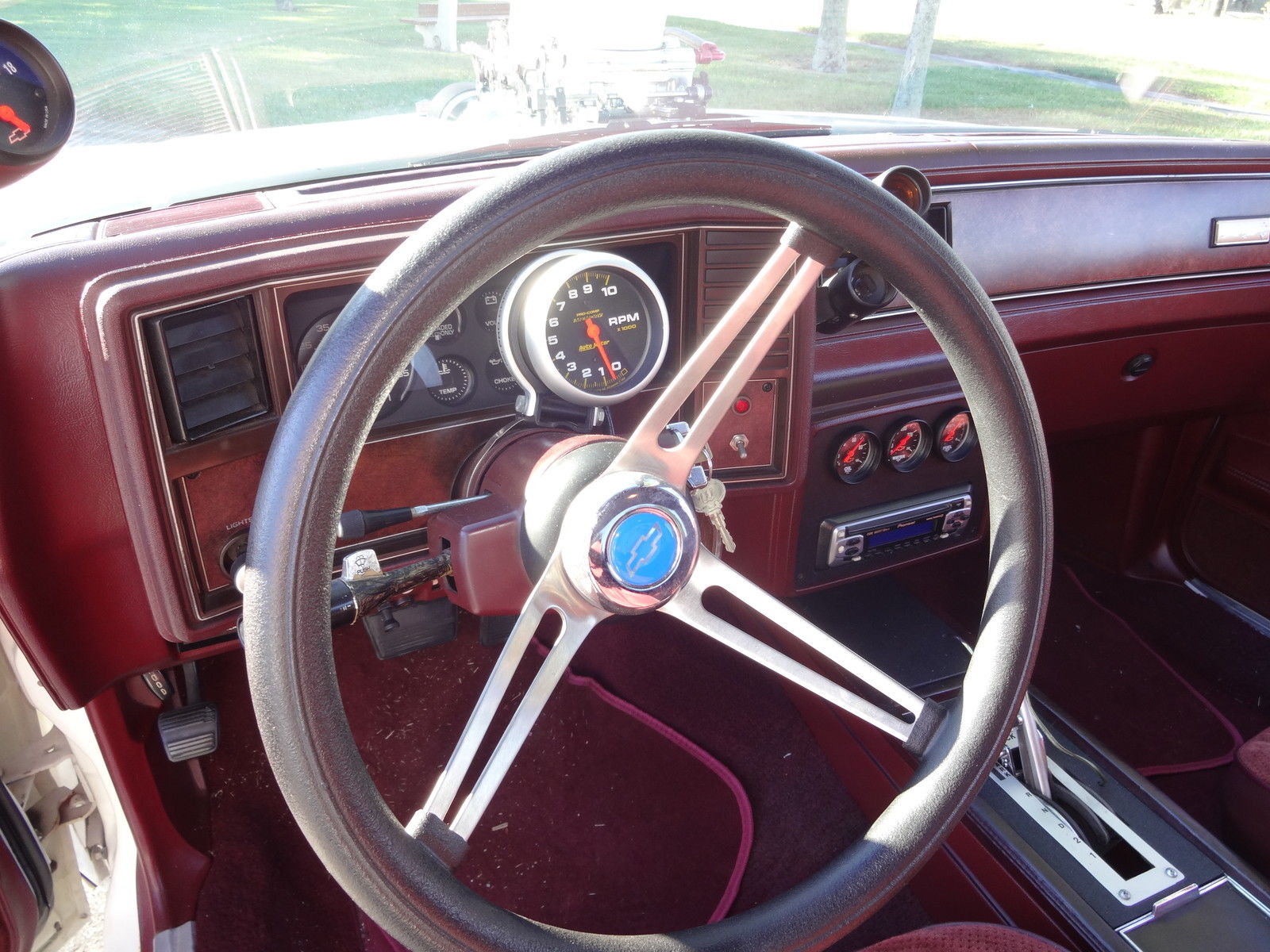 1984 White Chevrolet Monte Carlo Coupe