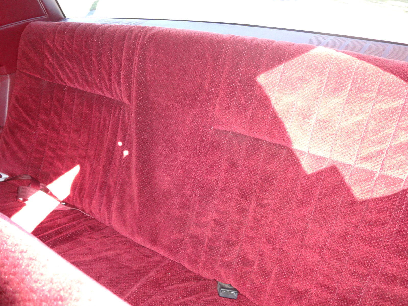 1984 White Chevrolet Monte Carlo Coupe