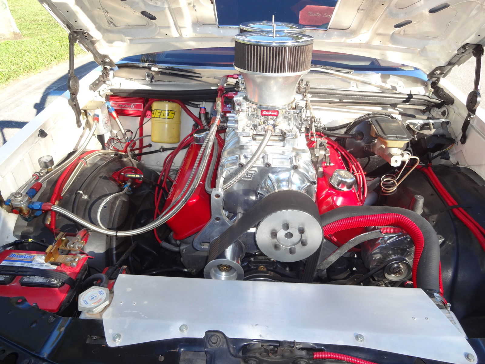 1984 White Chevrolet Monte Carlo Coupe