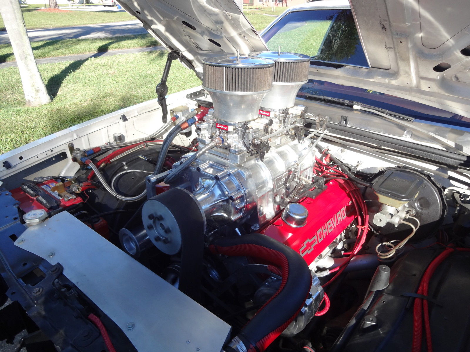 1984 White Chevrolet Monte Carlo Coupe
