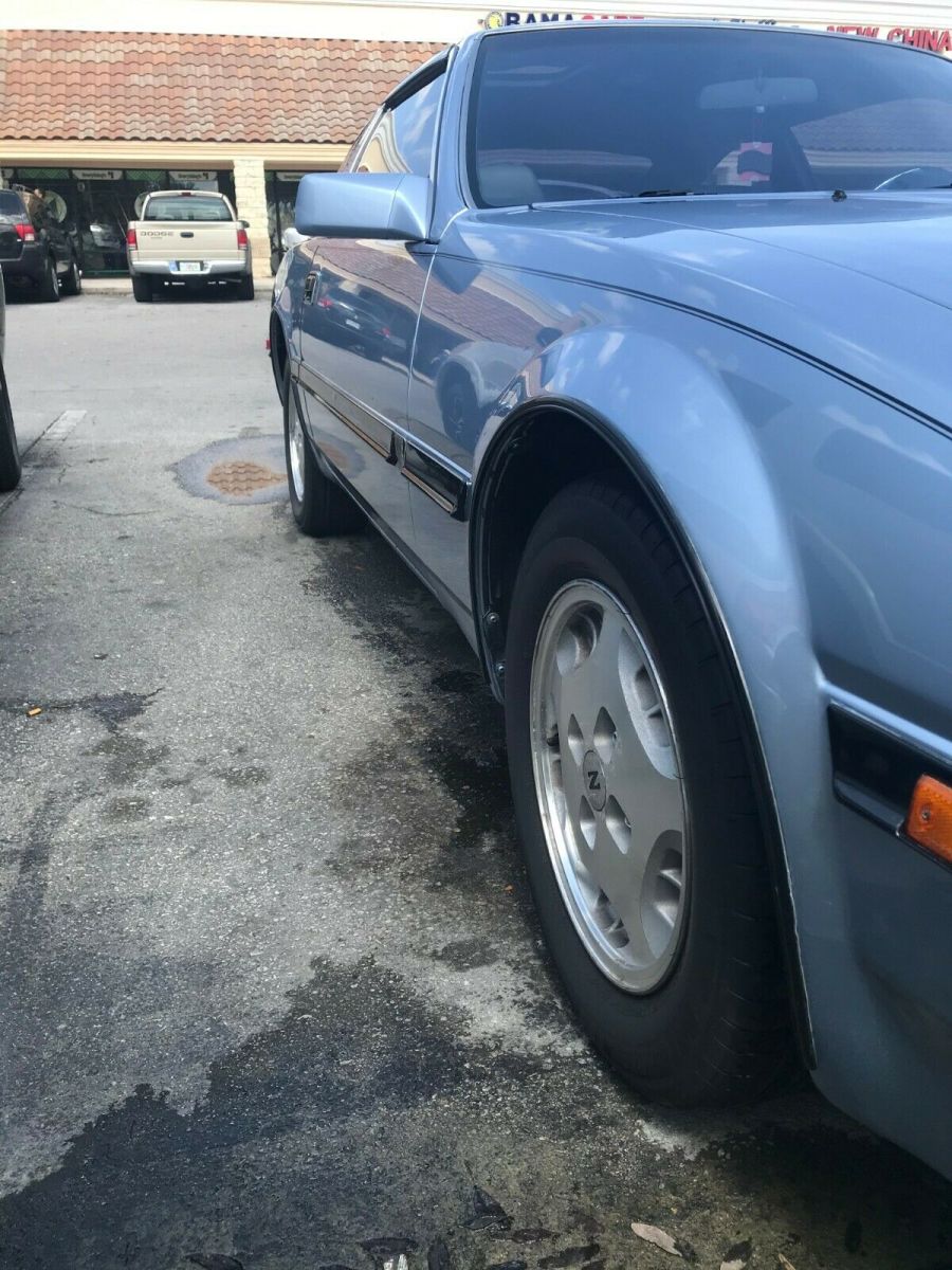 1985 Silver Nissan 300ZX Coupe