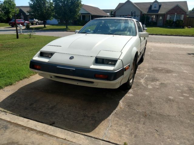 1984 White Nissan 300ZX Hatchback