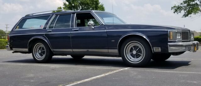 1984 Blue Oldsmobile Custom Cruiser Wagon