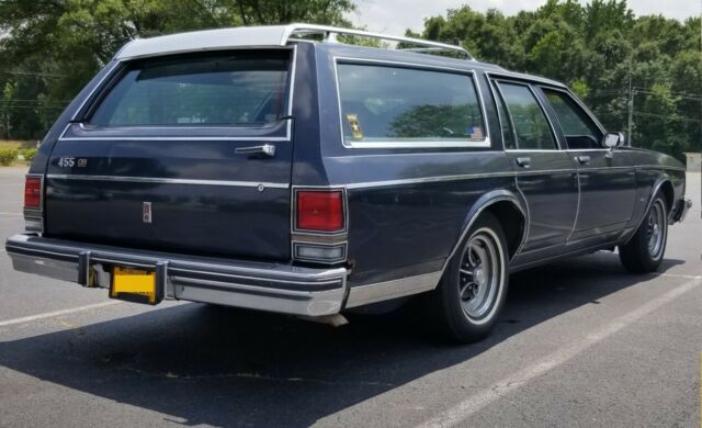 1984 Blue Oldsmobile Custom Cruiser Wagon