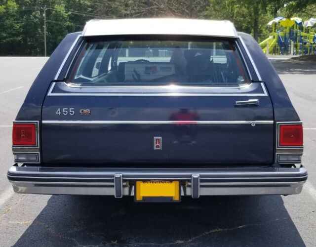 1984 Blue Oldsmobile Custom Cruiser Wagon