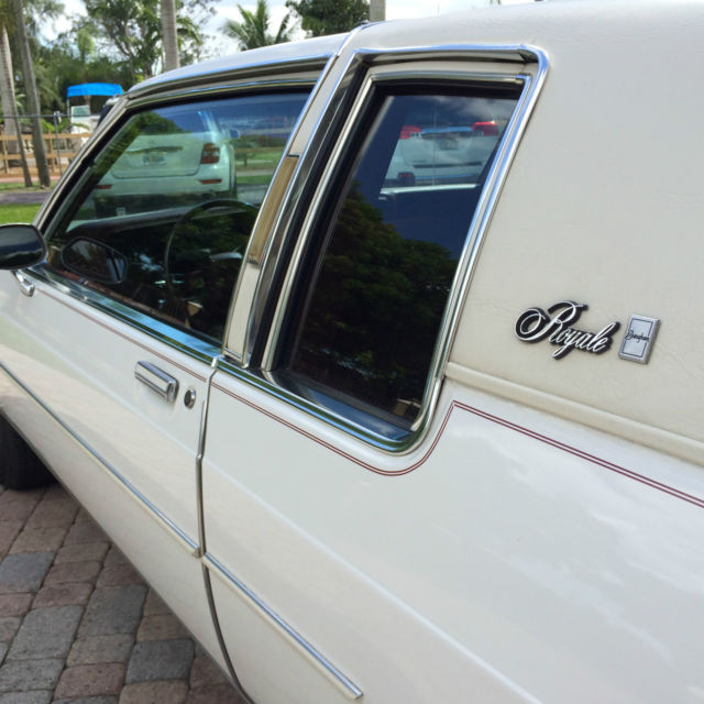 1984 White Oldsmobile Delta 88 Coupe