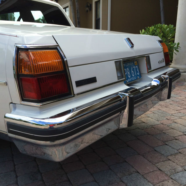 1984 White Oldsmobile Delta 88 Coupe