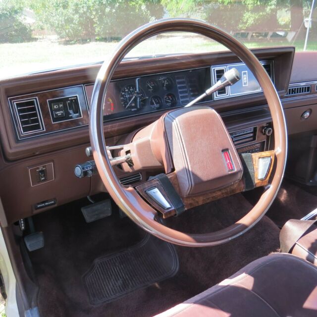 1984 White Oldsmobile Cutlass Coupe