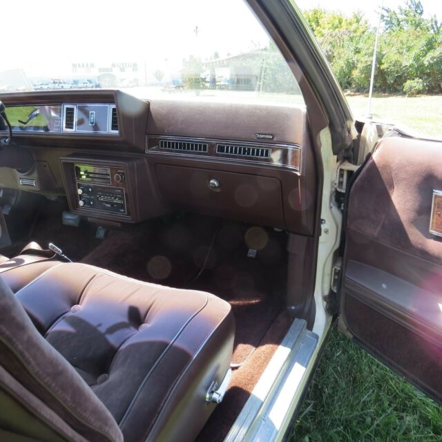 1984 White Oldsmobile Cutlass Coupe