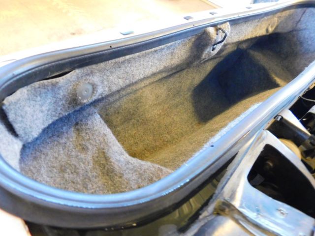 1984 White Pontiac Fiero