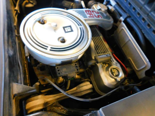 1984 White Pontiac Fiero