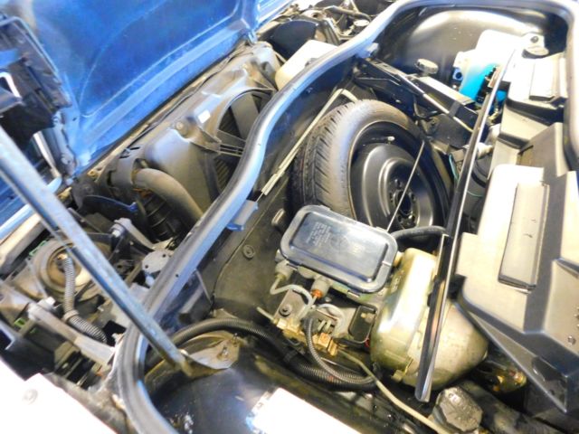 1984 White Pontiac Fiero