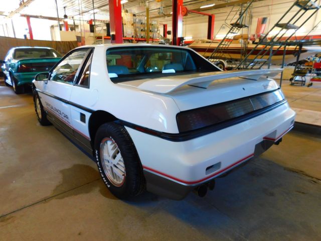 1984 White Pontiac Fiero