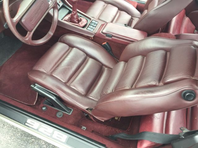 1984 silver Porsche 928