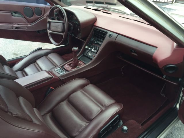 1984 silver Porsche 928