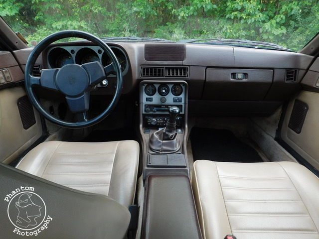 1984 Blue Porsche 944
