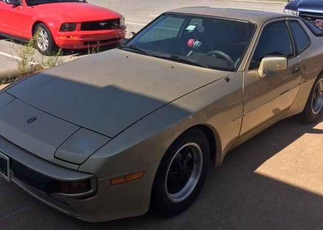 1984 Gold Porsche 944 Coupe