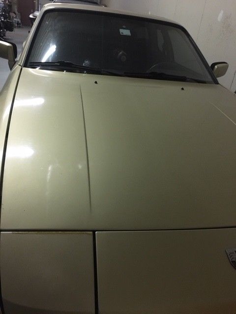 1984 Gold Porsche 944 Coupe