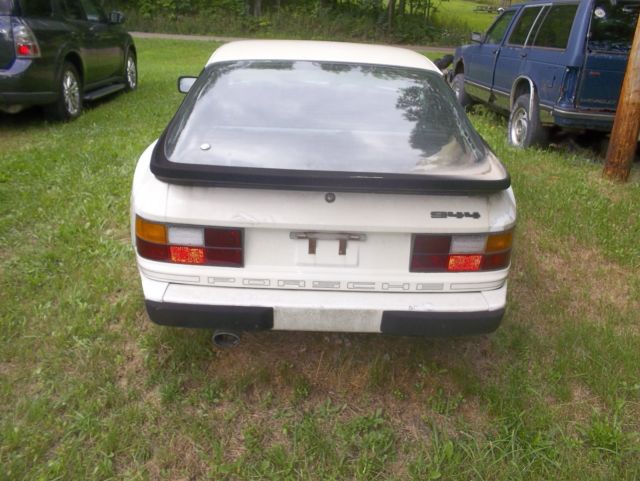 1984 Gray Porsche 944