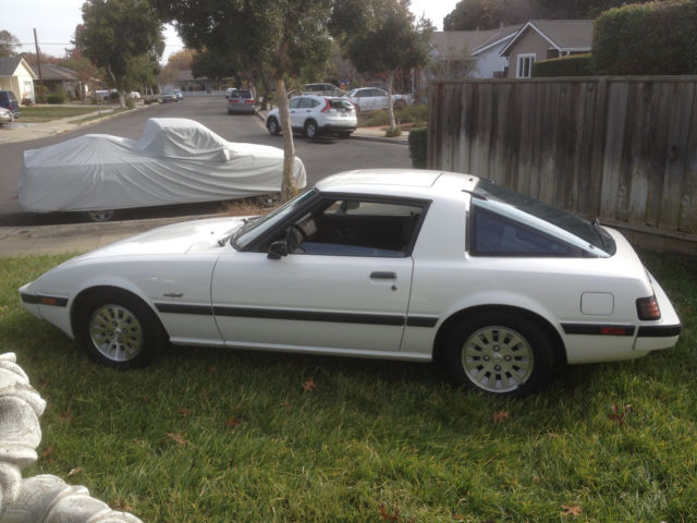 1984 White Mazda RX-7 Coupe