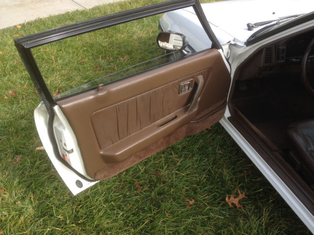 1984 White Mazda RX-7 Coupe