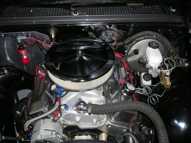 1984 Black and Gray Chevrolet S-10 Standard Cab Pickup