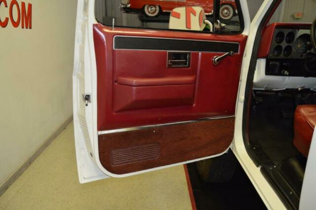 1984 White Chevrolet C-10