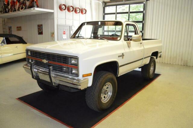 1984 White Chevrolet C-10