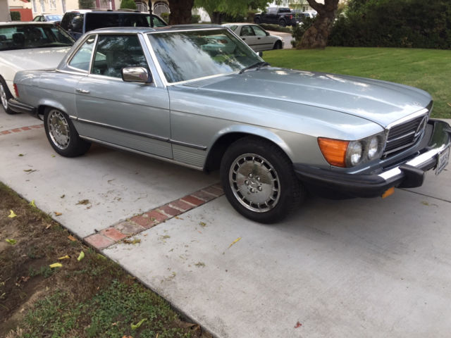 1984 silver blue Mercedes-Benz 300-Series Convertible